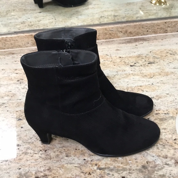 Black suede boots good condition - Picture 2 of 3